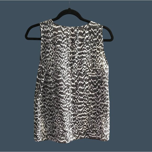 MICHAEL KORS- WOMENS BLACK/WHITE LIGHT WEIGHT BLOUSE SIZE MEDIUM - Picture 2 of 6